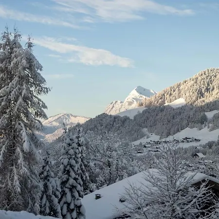 Flat - Le Whivern A Stone's Throw From The Village Centre *