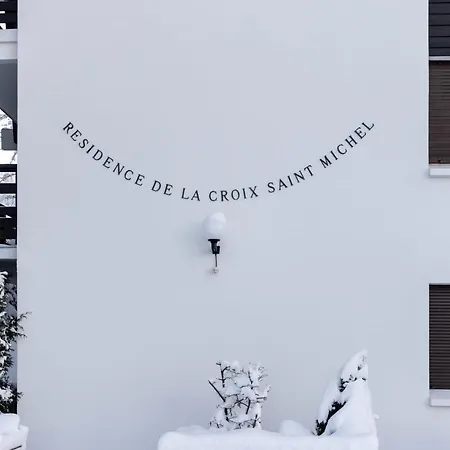 Flat - Le Whivern A Stone's Throw From The Village Centre *