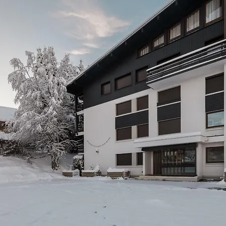 Flat - Le Whivern A Stone's Throw From The Village Centre